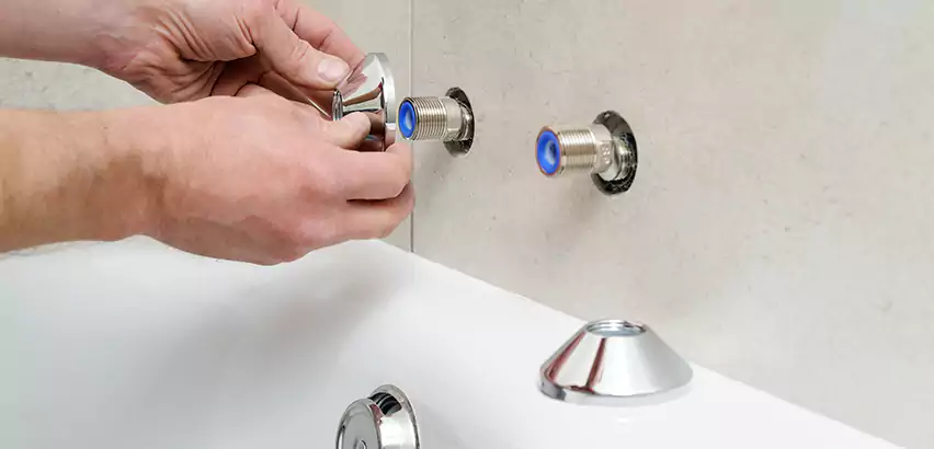Bathtub Faucet Diverter Replacement in New Castle